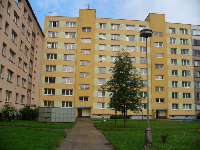 Okružní 8, 10
